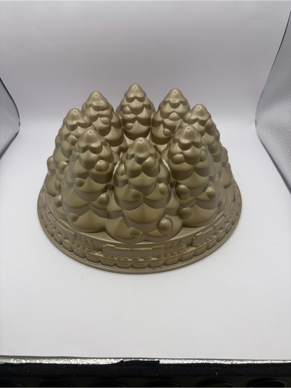 Nordic Ware Holiday Tree Bundt Pan Christmas Trees Holiday 10 Cups Made in USA
